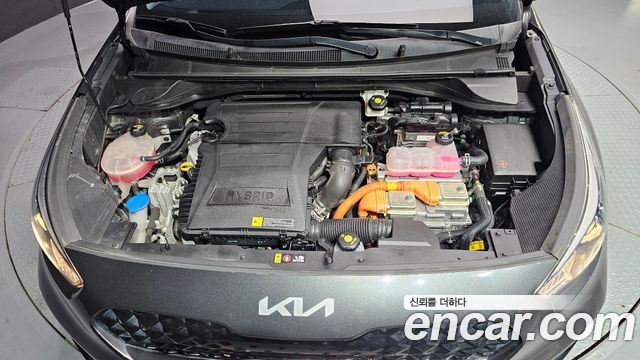 Kia Niro 1.6 HEV Noblesse 2022 — фото 6