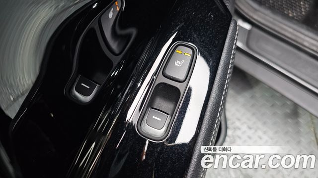 Kia Niro 1.6 HEV Noblesse 2022 — фото 18