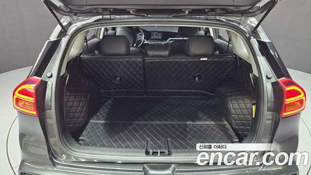 Kia Niro 1.6 HEV Noblesse 2022 — фото 20
