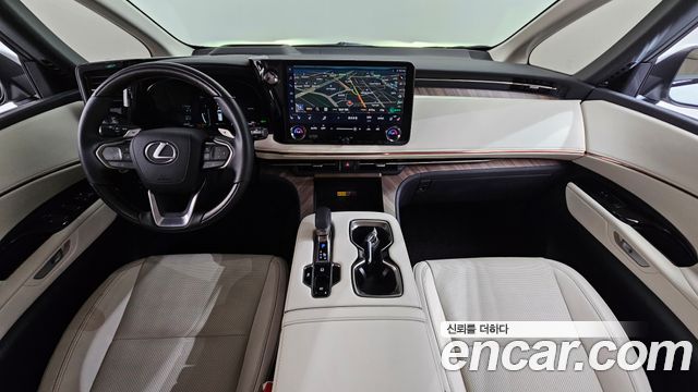 Lexus LM (II) 500h Executive 2025 — фото 7