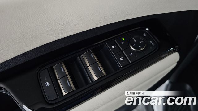 Lexus LM (II) 500h Executive 2025 — фото 41
