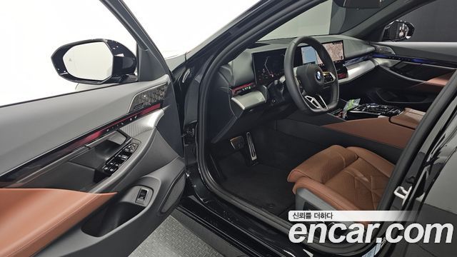 BMW 5 Series (G60) 530i xDrive M Sport Pro Special Edition 2026 — фото 11