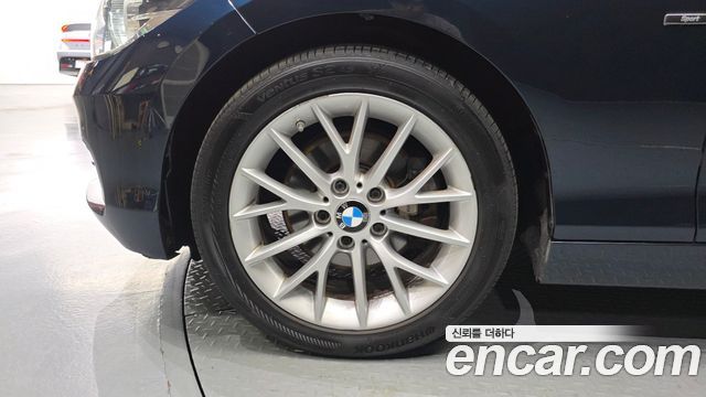 BMW 1 Series (F20) 118d Sport 5Door 2016 — фото 5