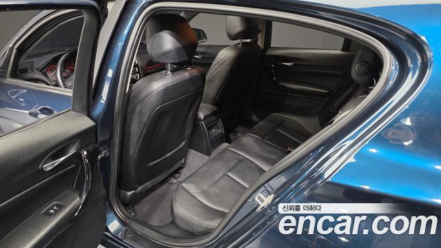BMW 1 Series (F20) 118d Sport 5Door 2016 — фото 11