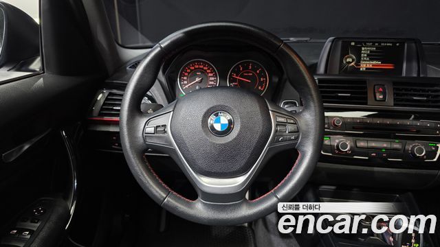 BMW 1 Series (F20) 118d Sport 5Door 2016 — фото 13