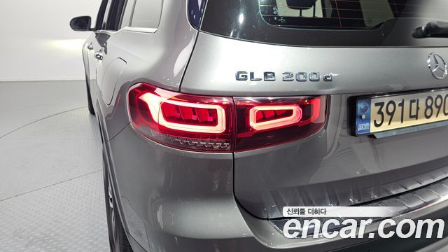 Mercedes-Benz GLB-Class (X247) GLB200 d 2021 — фото 23