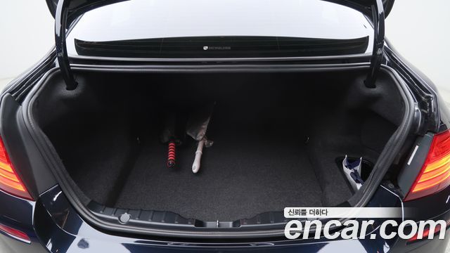 BMW 5 Series (F10) 528i xDrive Aero Dynamic Special Edition 2016 — фото 16