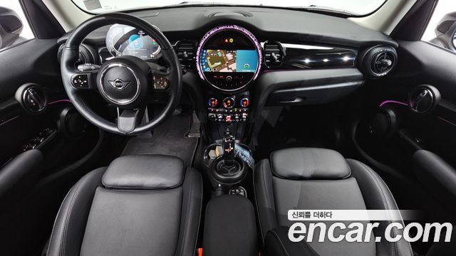 MINI Cooper 5-Door Classic Plus 3rd 2022 — фото 7