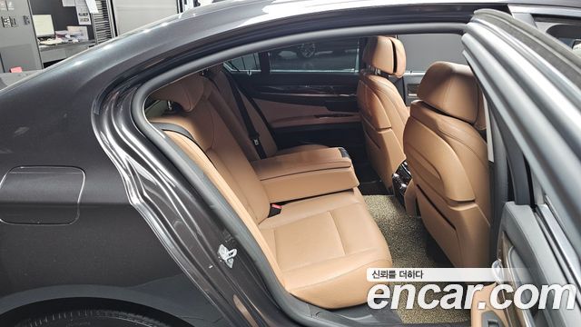 BMW 7 Series (F01) 730d xDrive 2014 — фото 11