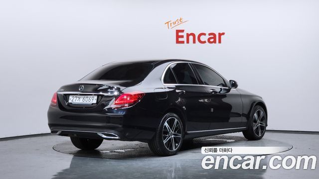 Mercedes-Benz C-Class (W205) C220 d 4MATIC Exclusive 2019 — фото 2