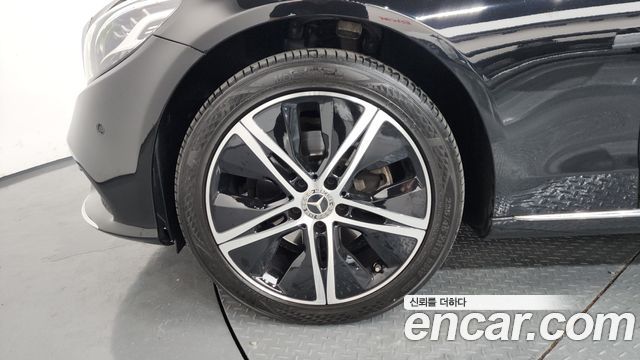 Mercedes-Benz C-Class (W205) C220 d 4MATIC Exclusive 2019 — фото 5