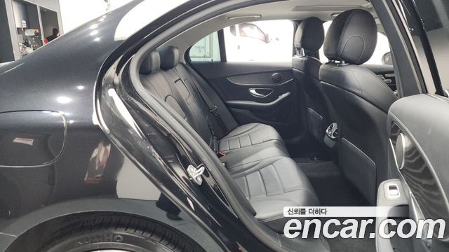 Mercedes-Benz C-Class (W205) C220 d 4MATIC Exclusive 2019 — фото 11
