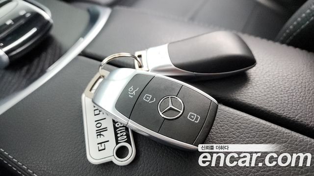 Mercedes-Benz C-Class (W205) C220 d 4MATIC Exclusive 2019 — фото 15