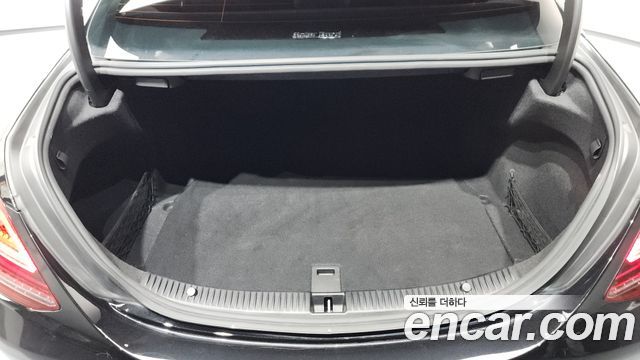 Mercedes-Benz C-Class (W205) C220 d 4MATIC Exclusive 2019 — фото 19