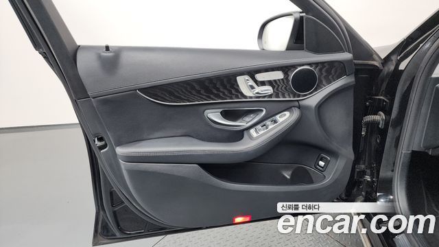 Mercedes-Benz C-Class (W205) C220 d 4MATIC Exclusive 2019 — фото 24