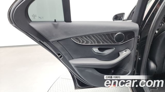 Mercedes-Benz C-Class (W205) C220 d 4MATIC Exclusive 2019 — фото 25