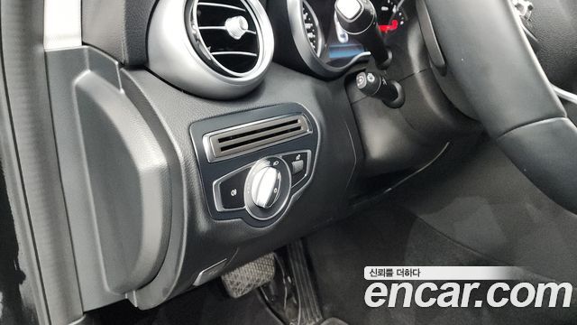 Mercedes-Benz C-Class (W205) C220 d 4MATIC Exclusive 2019 — фото 30