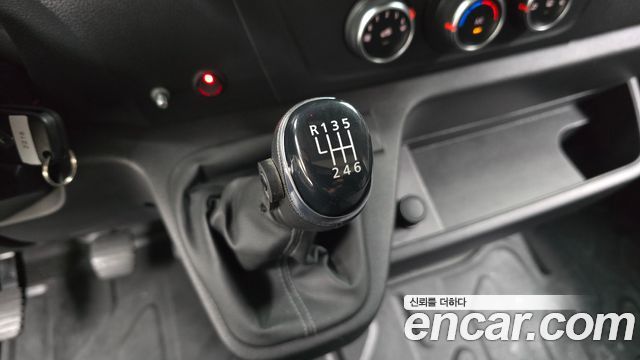 Renault Korea Master Camping car 2020 — фото 9