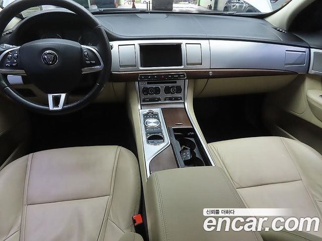 Jaguar XF 3.0D Luxury X250 2015 — фото 9