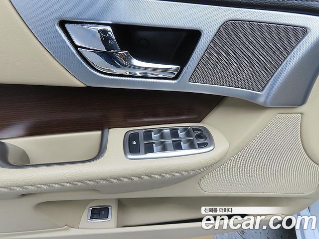 Jaguar XF 3.0D Luxury X250 2015 — фото 10