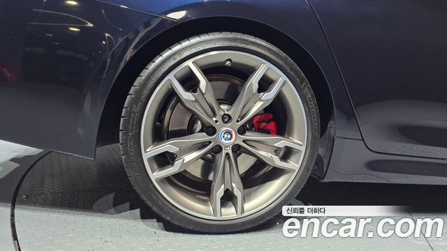 BMW 5 Series (G30) M550i xDrive 2023 — фото 5