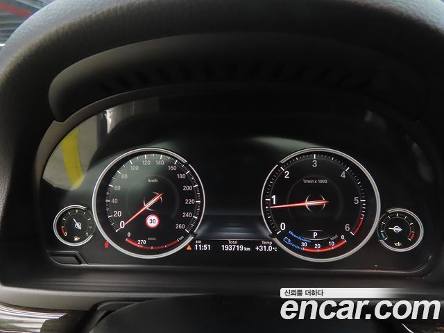 BMW 5 Series (F10) 520d xDrive Luxury Plus 2015 — фото 9