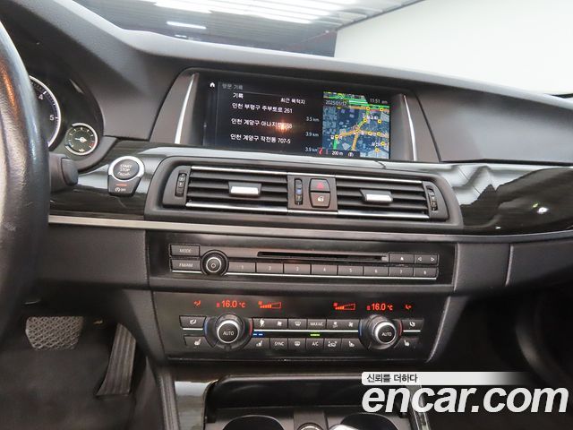 BMW 5 Series (F10) 520d xDrive Luxury Plus 2015 — фото 10
