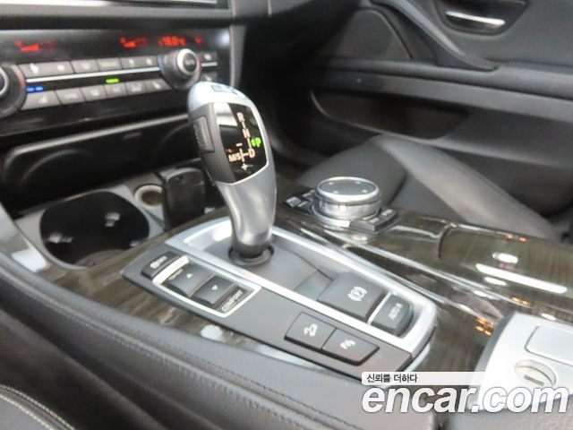BMW 5 Series (F10) 520d xDrive Luxury Plus 2015 — фото 15