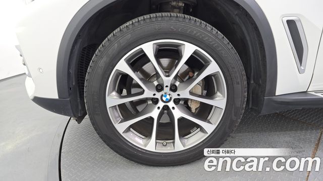 BMW X5 (G05) xDrive 30d xLine 2019 — фото 5
