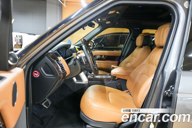 Land Rover Range Rover (IV) 4.4 SDV8 AB LWB DIESEL 2018 — фото 7
