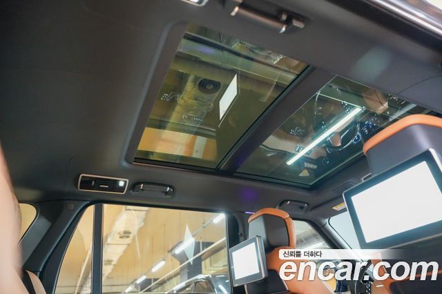Land Rover Range Rover (IV) 4.4 SDV8 AB LWB DIESEL 2018 — фото 13