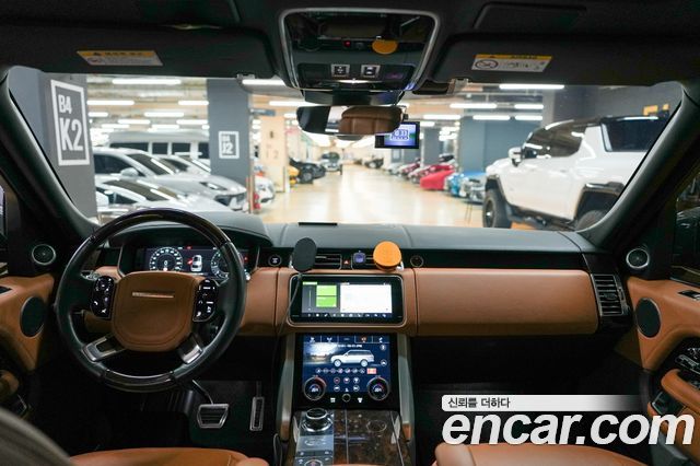 Land Rover Range Rover (IV) 4.4 SDV8 AB LWB DIESEL 2018 — фото 19