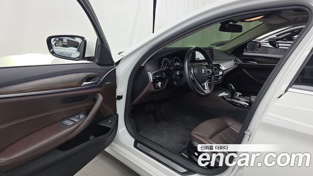 BMW 5 Series (G30) 520d Luxury Plus 2019 — фото 10