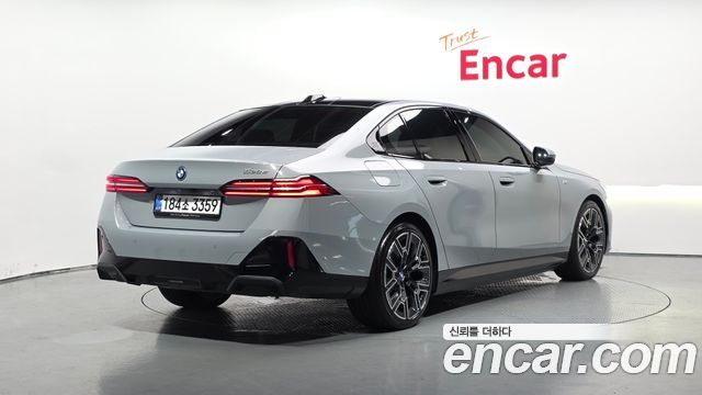 BMW 5 Series (G60) 530e M Sport 2025 — фото 2