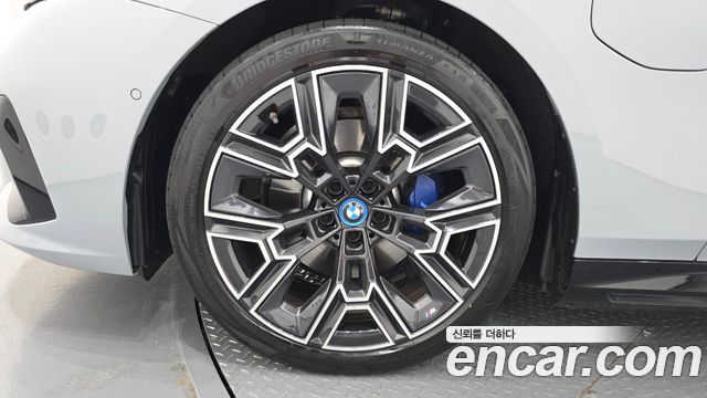BMW 5 Series (G60) 530e M Sport 2025 — фото 5