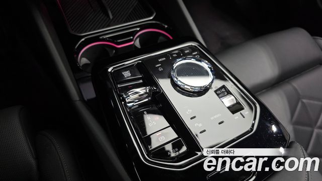 BMW 5 Series (G60) 530e M Sport 2025 — фото 9