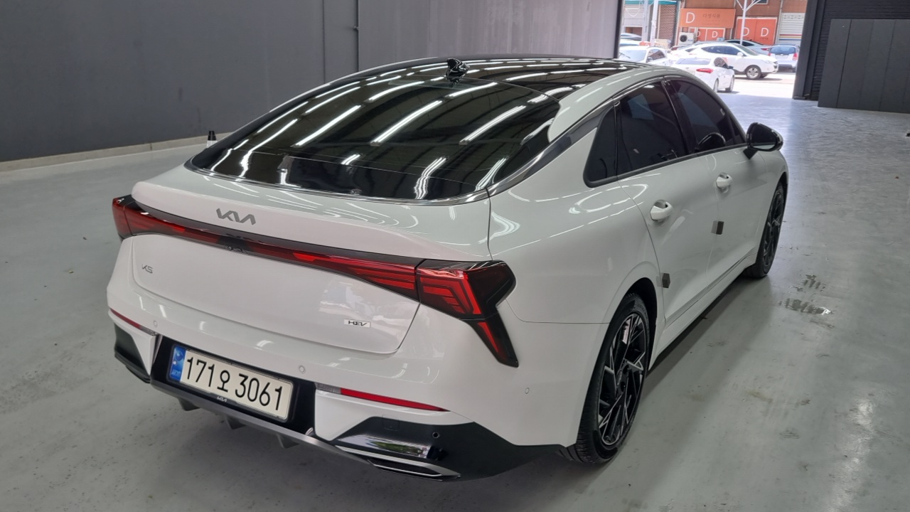 Kia K5 Hybrid (III) Signature 2024 — фото 2