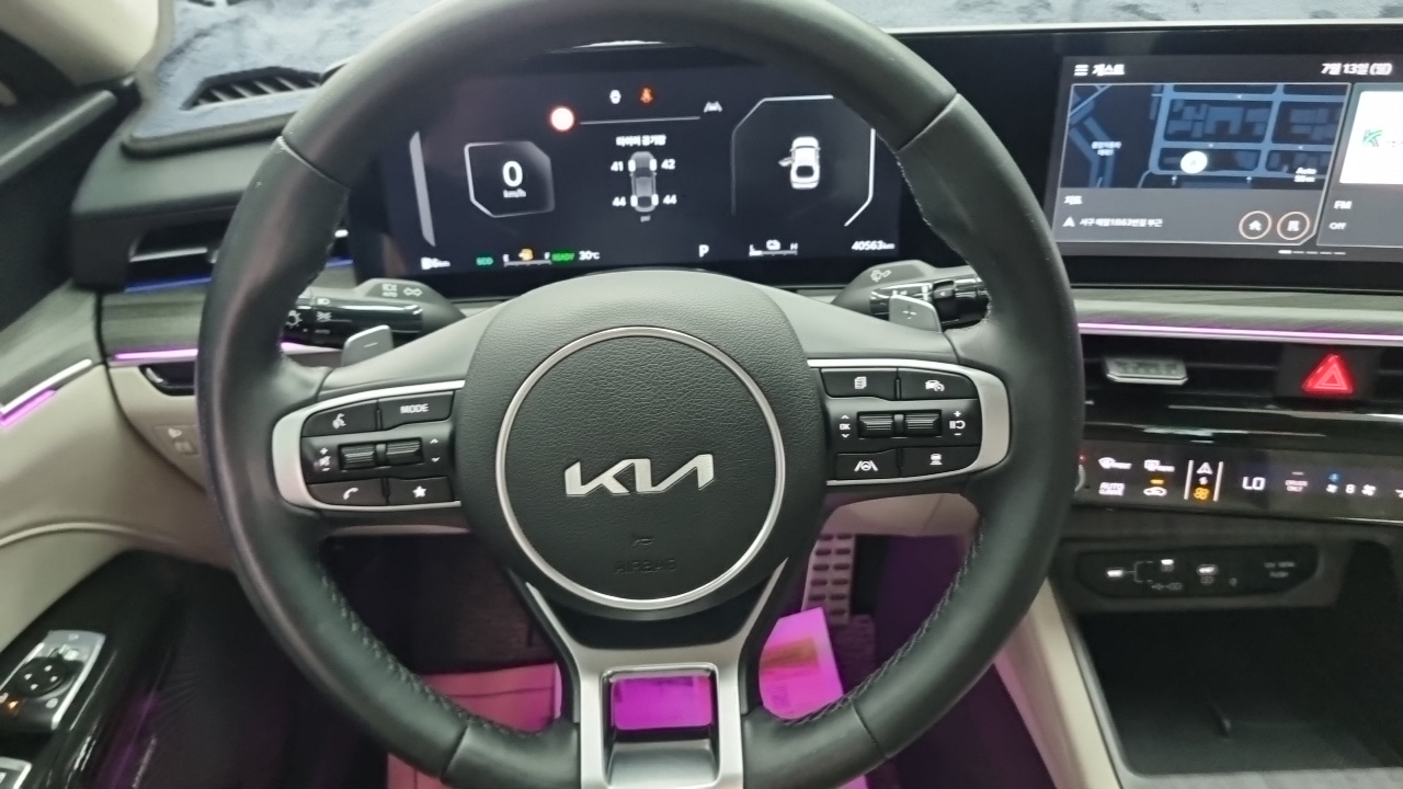 Kia K5 Hybrid (III) Signature 2024 — фото 21