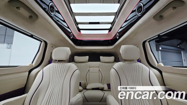 Kia Carnival (IV) Gasoline 9-Seater Hi Limousine (7-seater Limousine(Special vehicle) 2025 — фото 18