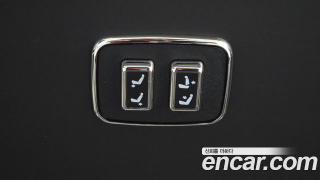 Kia Carnival (IV) Gasoline 9-Seater Hi Limousine (7-seater Limousine(Special vehicle) 2025 — фото 31
