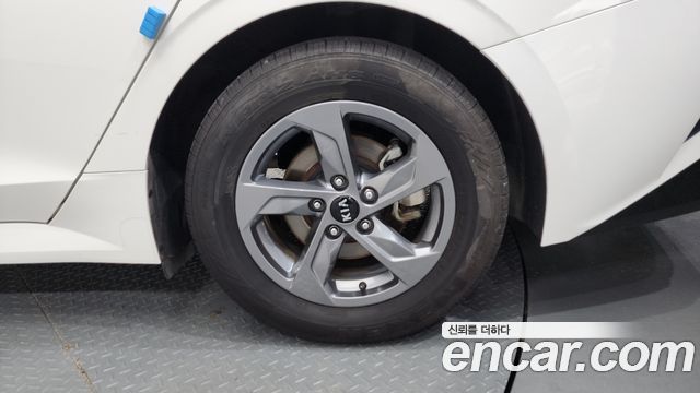 Kia K5 (III) 2.0 LPI(Renter car) Strandard 2021 — фото 21