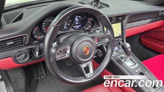 Porsche 911 Carrera GTS Cabriolet 991 2018 — фото 16