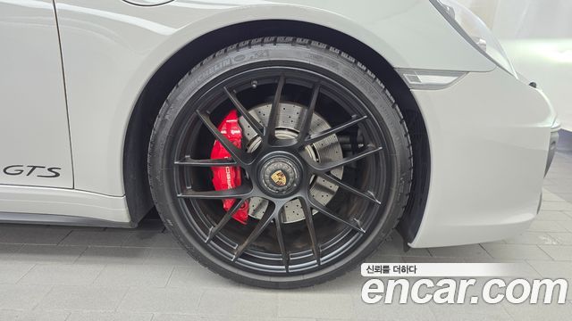 Porsche 911 Carrera GTS Cabriolet 991 2018 — фото 27