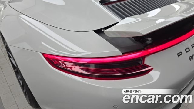 Porsche 911 Carrera GTS Cabriolet 991 2018 — фото 29