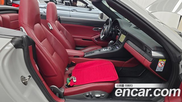 Porsche 911 Carrera GTS Cabriolet 991 2018 — фото 32