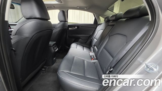 Kia K3 (II) 1.6 Prestige 2024 — фото 12