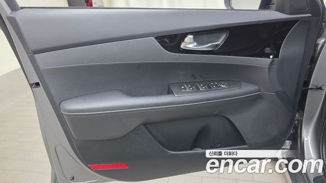 Kia K3 (II) 1.6 Prestige 2024 — фото 24