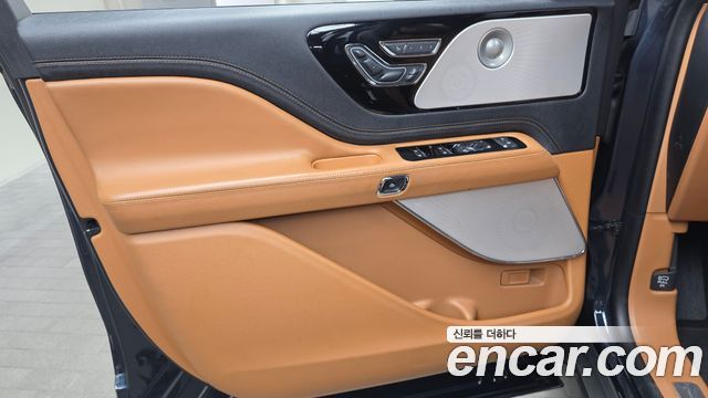 Lincoln Aviator (II) 3.0 Black Label AWD 2020 — фото 24