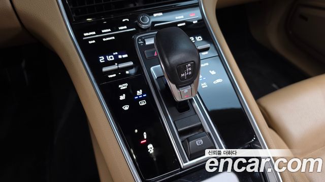 Porsche Panamera (971) 3.0 AWD 2018 — фото 9