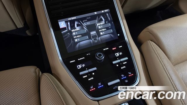Porsche Panamera (971) 3.0 AWD 2018 — фото 19